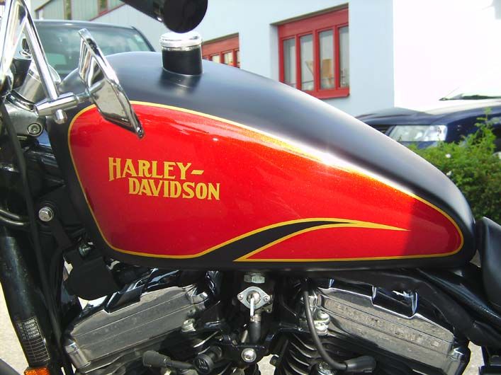 Motorrad lackiert